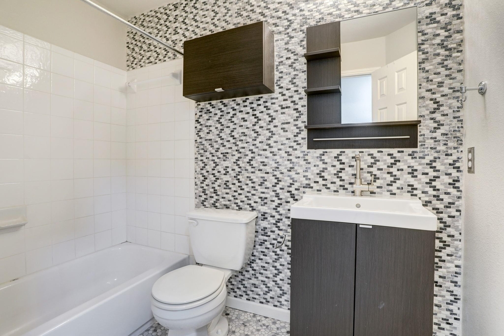14608 Walt Whitman Trl - Photo 11