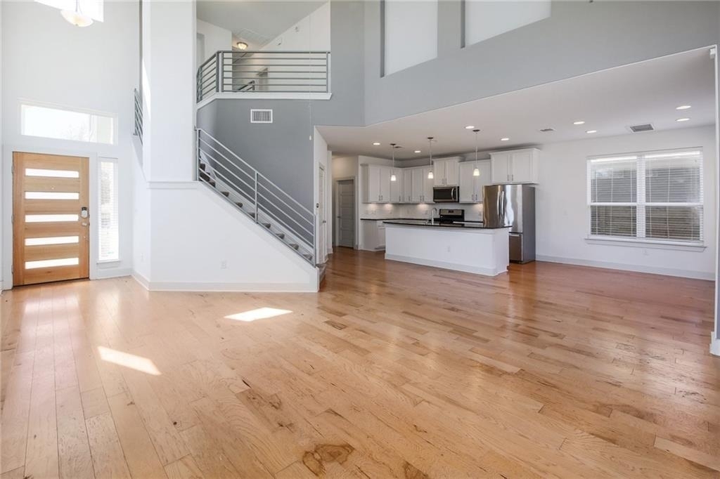 5809 Swayden Ln - Photo 2