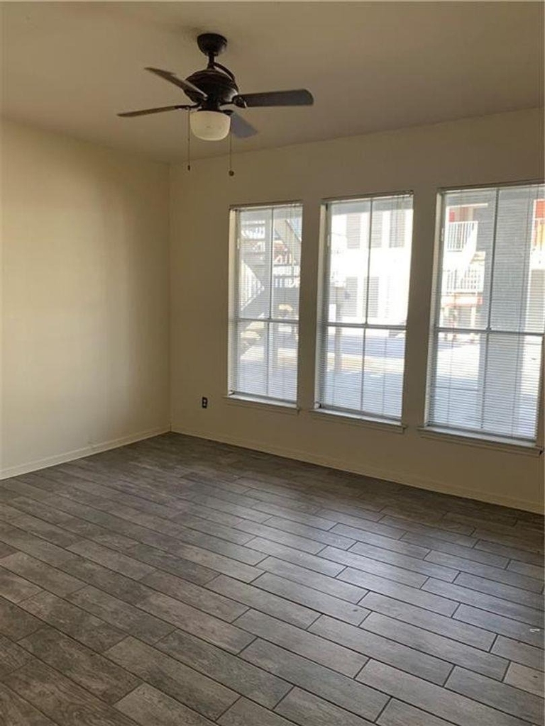 2529 Rio Grande St - Photo 2