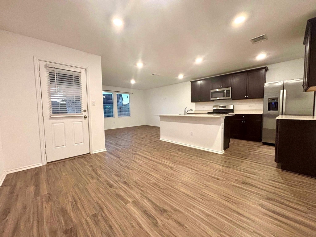 176 Andross Ln - Photo 3