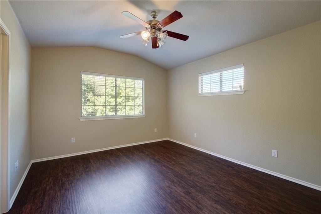 1310 W Parmer Ln - Photo 19