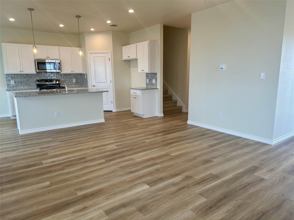 515 War Admiral Dr - Photo 3