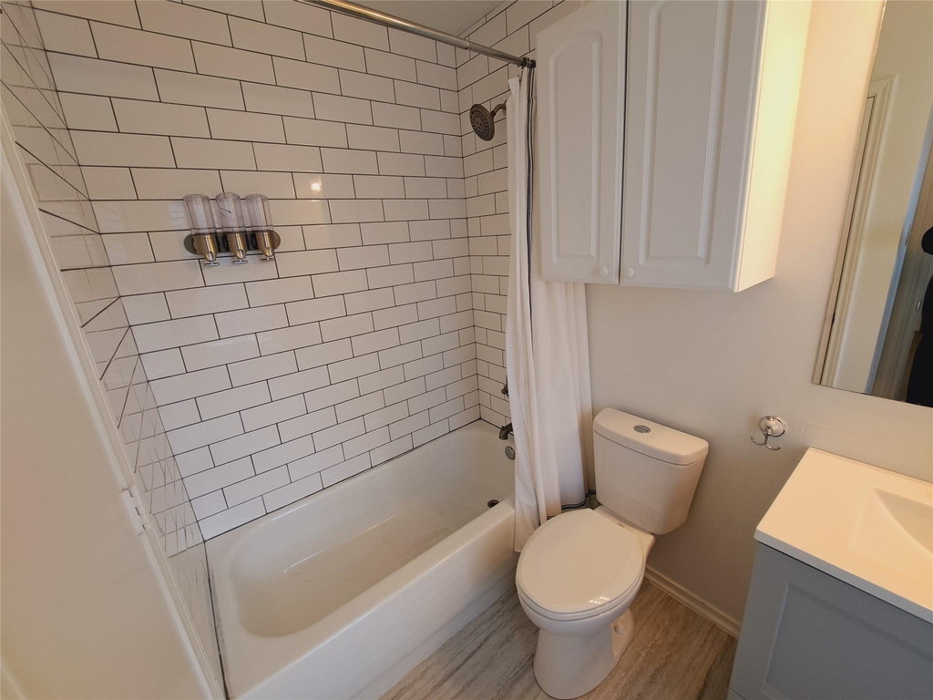 6703 Hill Oaks Dr - Photo 13