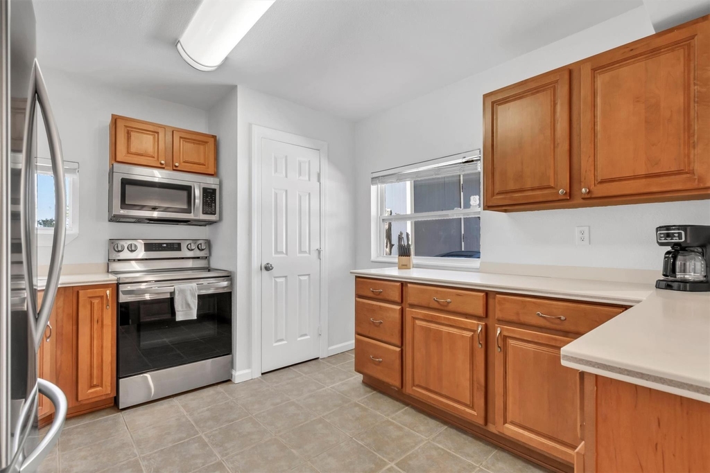 612 Mockingbird Dr - Photo 4