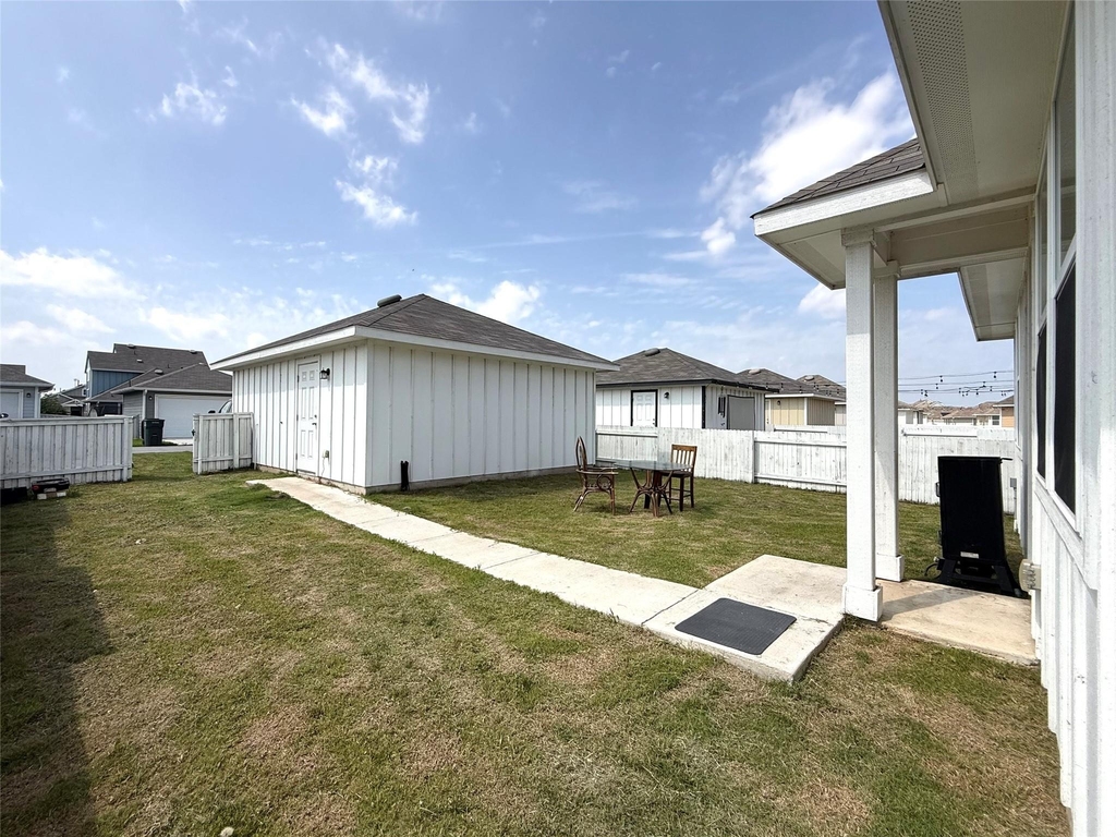 133 Fabion St - Photo 13