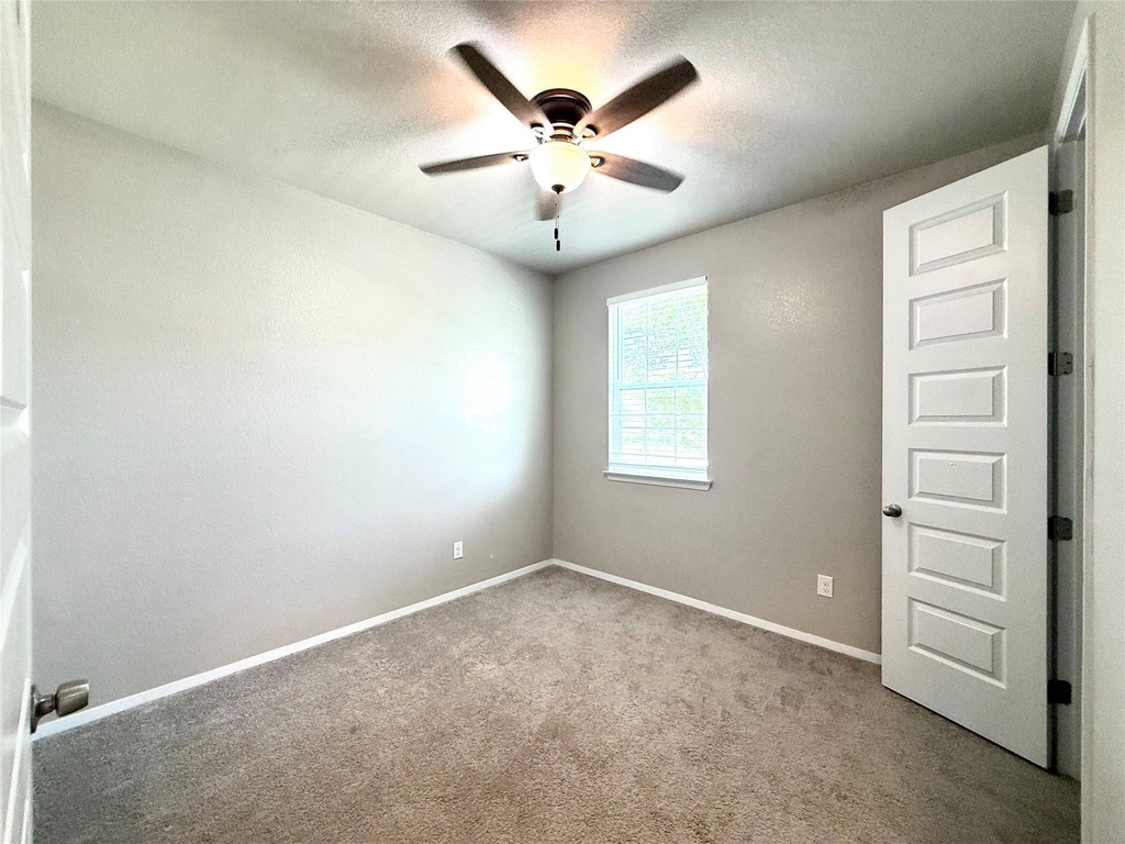 133 Fabion St - Photo 9
