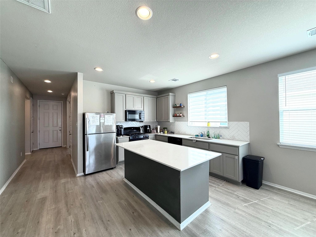 133 Fabion St - Photo 5