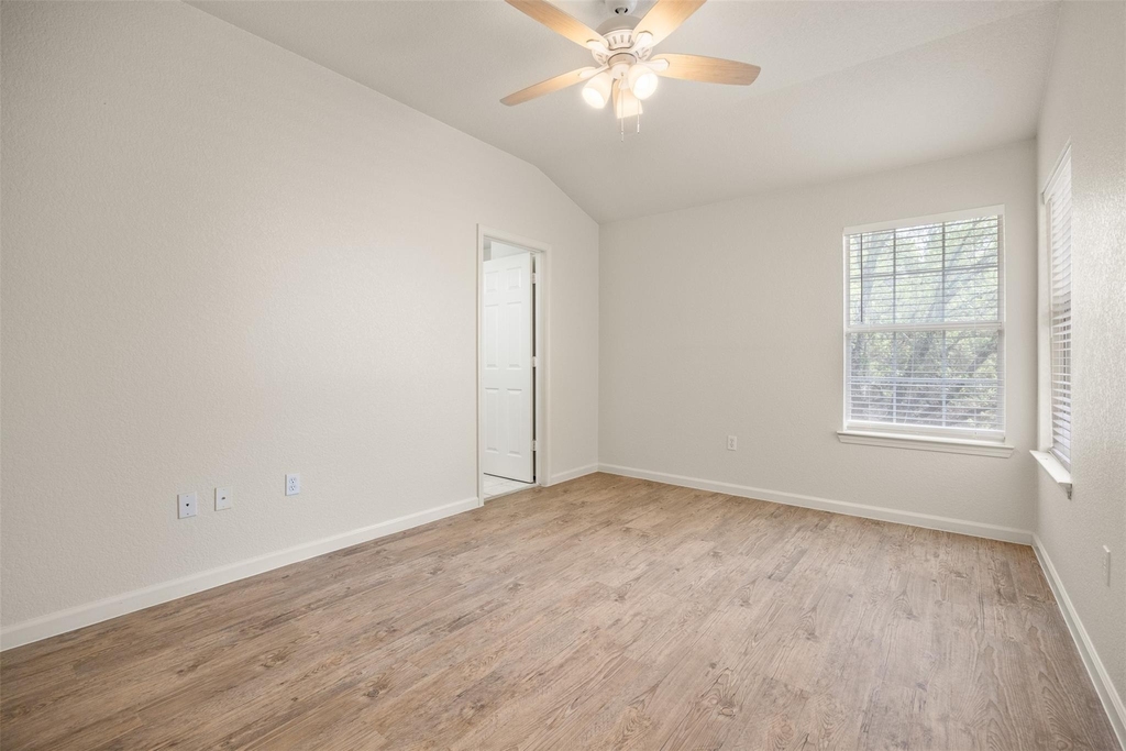 21513 Pershing Ave - Photo 10