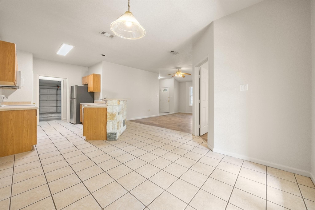 21513 Pershing Ave - Photo 3