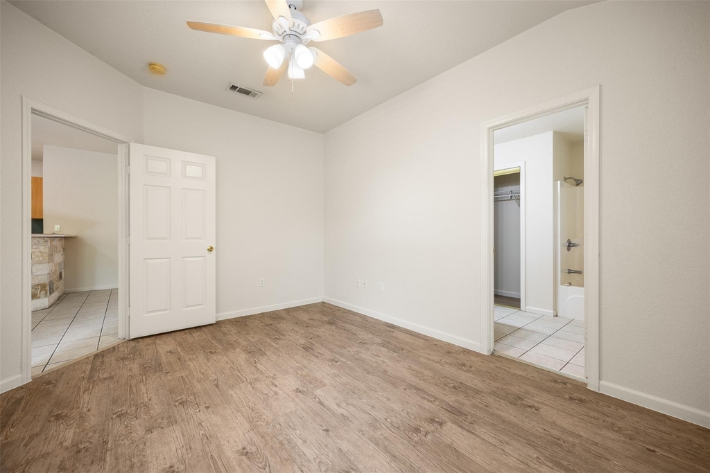 21513 Pershing Ave - Photo 11