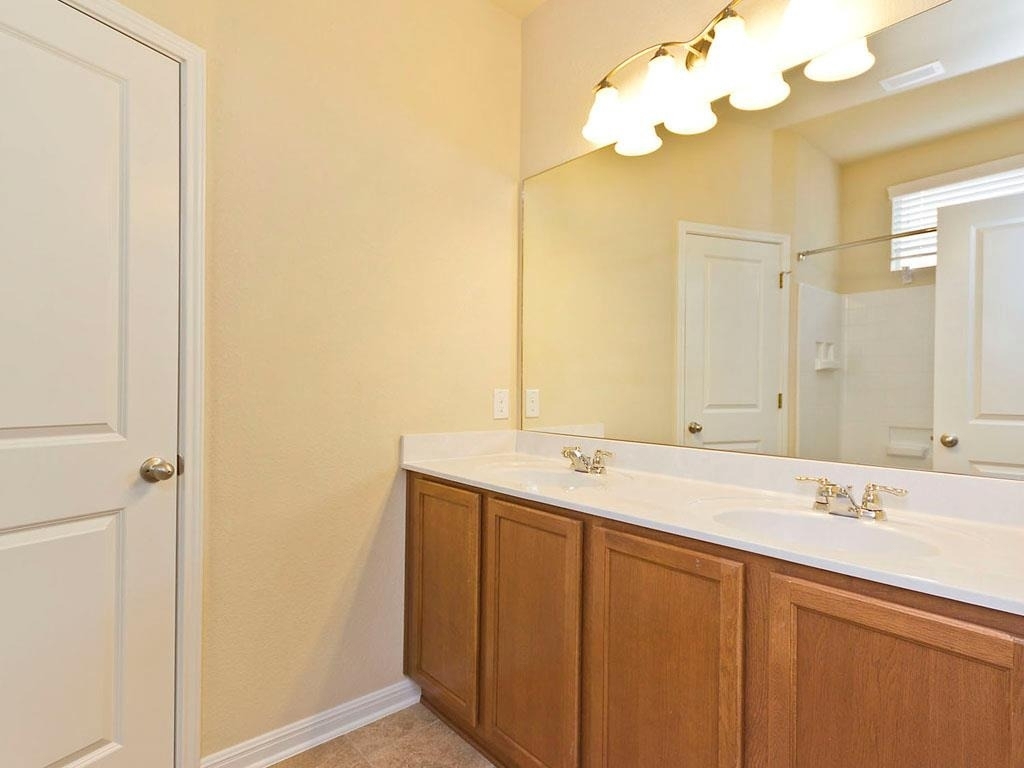 335 Rachel St - Photo 16