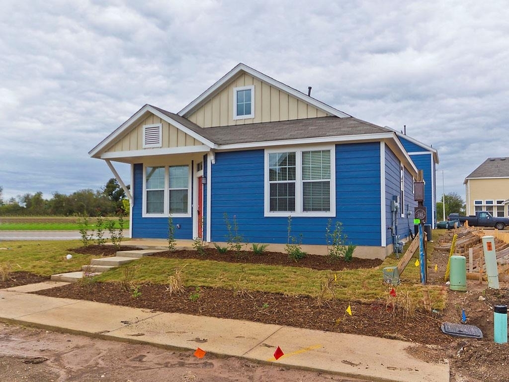 335 Rachel St - Photo 4