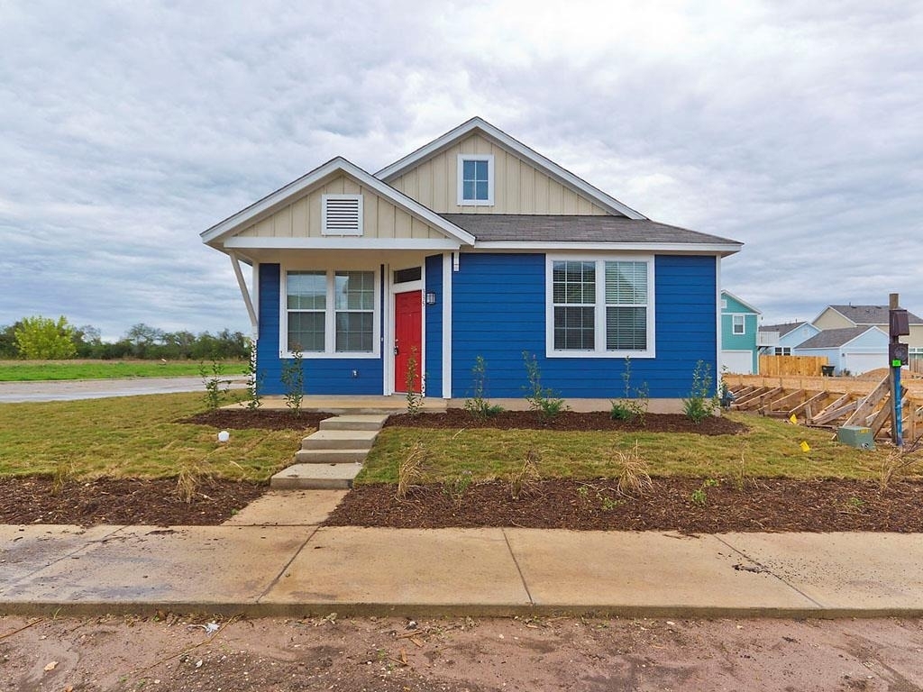 335 Rachel St - Photo 1