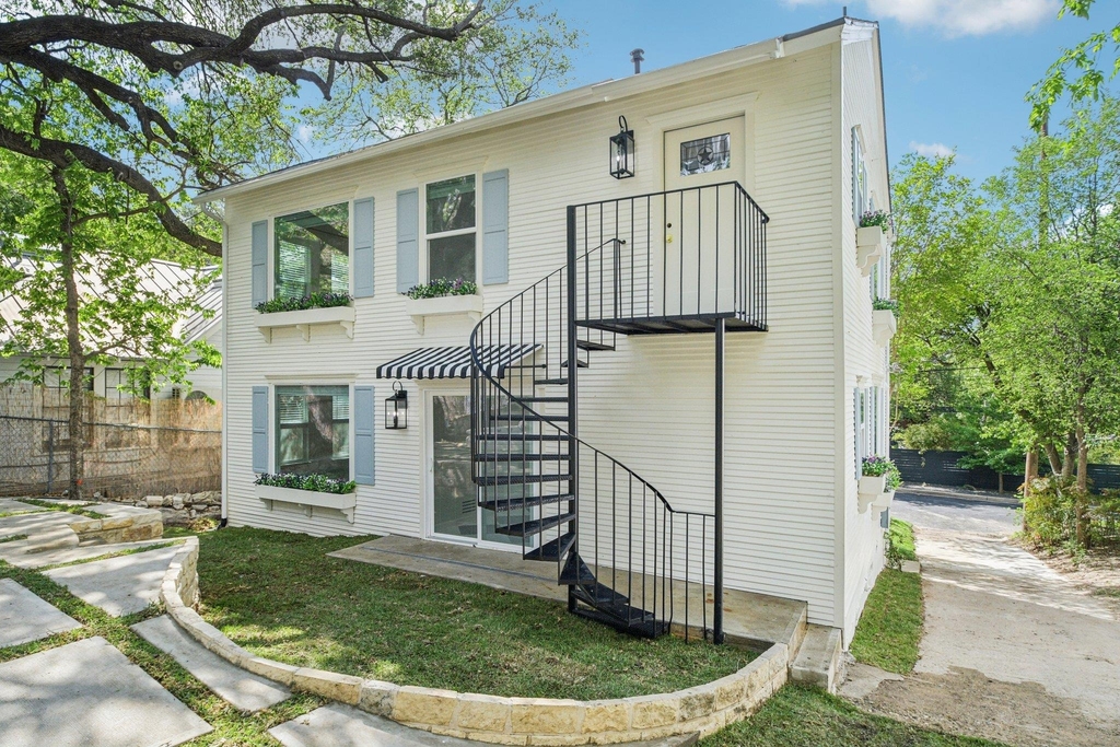 1205 Alta Vista Ave - Photo 2