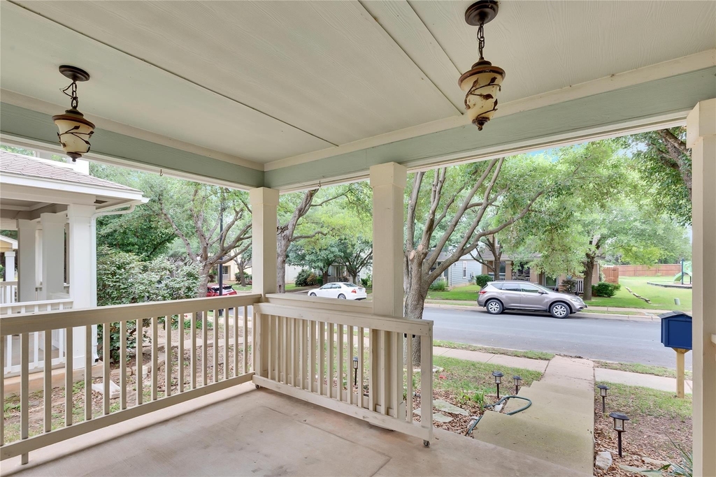 2212 Melissa Oaks Ln - Photo 5