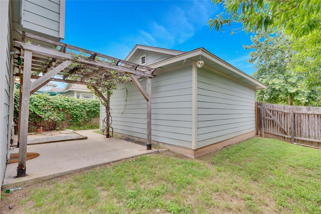 2212 Melissa Oaks Ln - Photo 30
