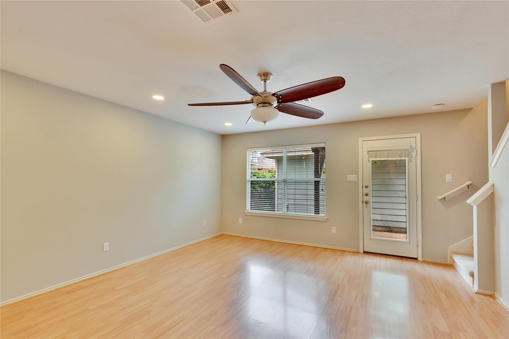 2212 Melissa Oaks Ln - Photo 11