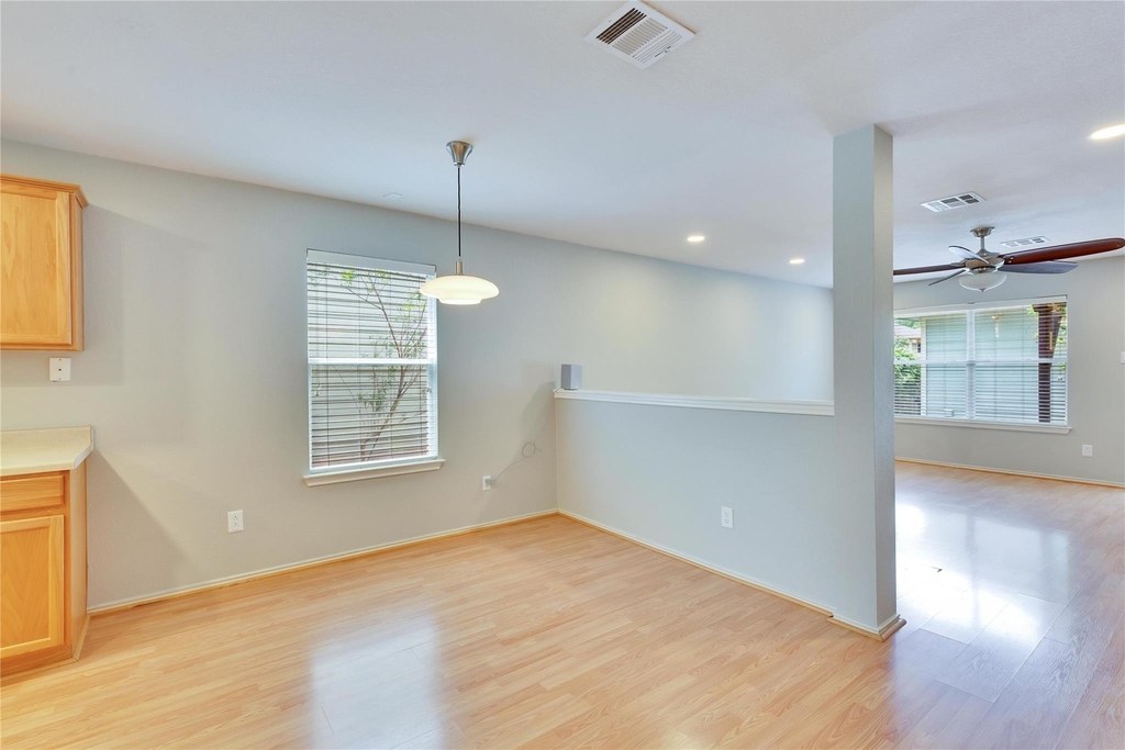 2212 Melissa Oaks Ln - Photo 10