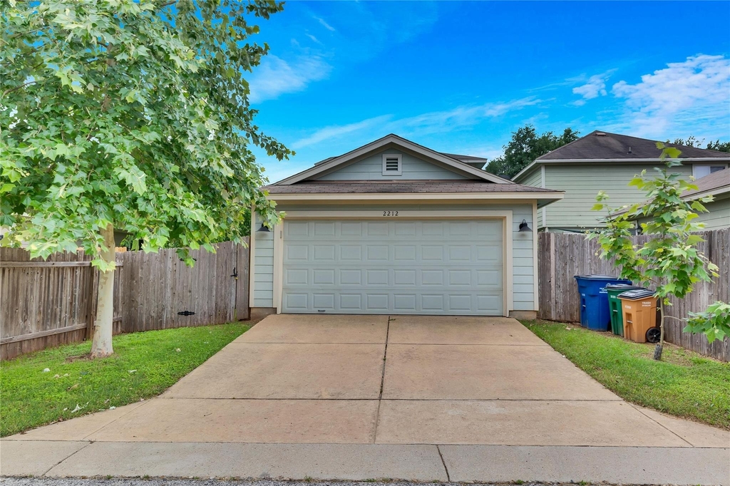 2212 Melissa Oaks Ln - Photo 34