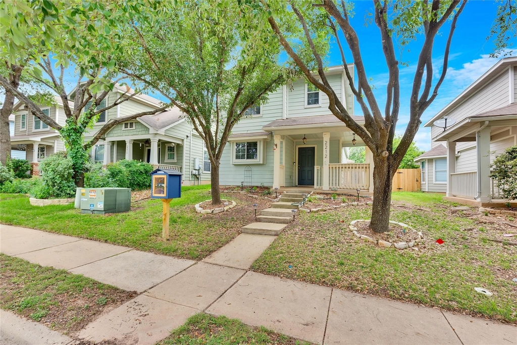 2212 Melissa Oaks Ln - Photo 3