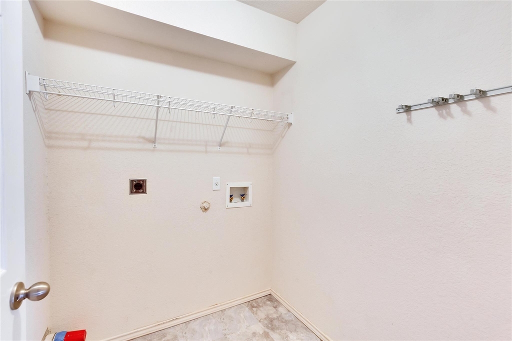 2212 Melissa Oaks Ln - Photo 15