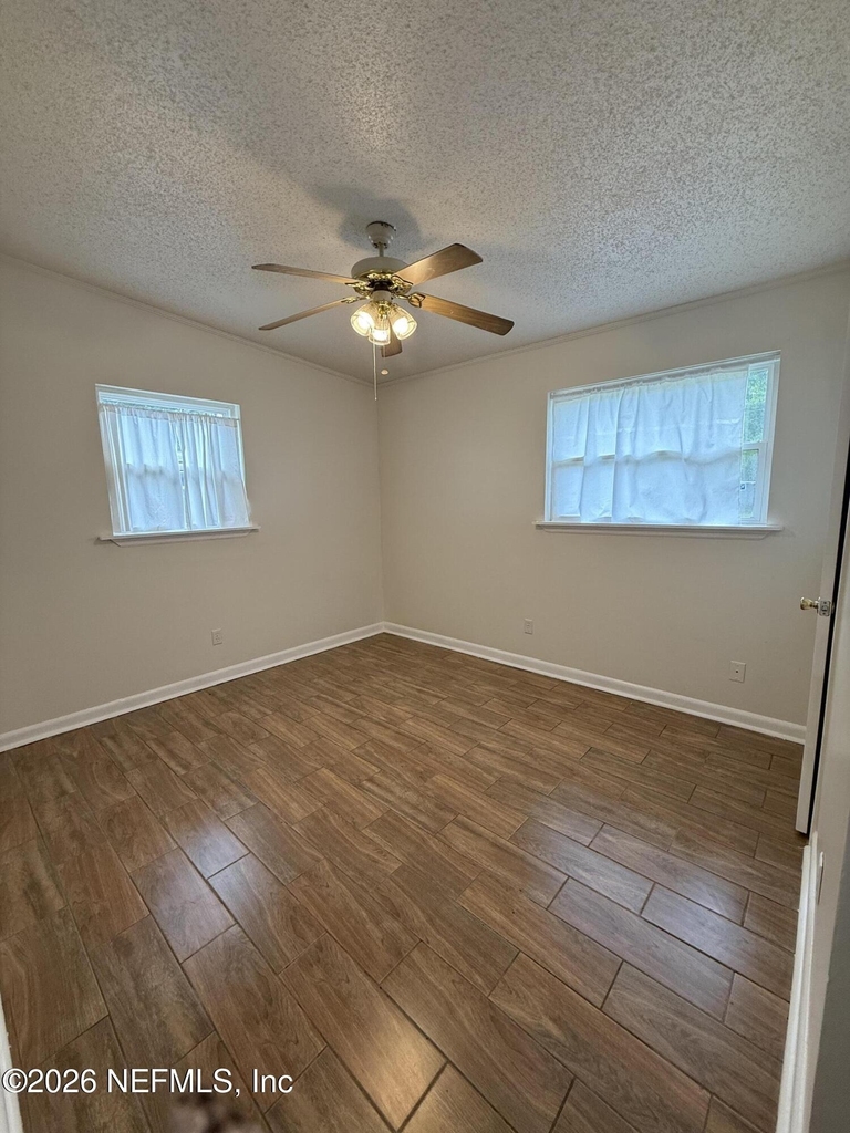 909 La Marche Drive - Photo 14