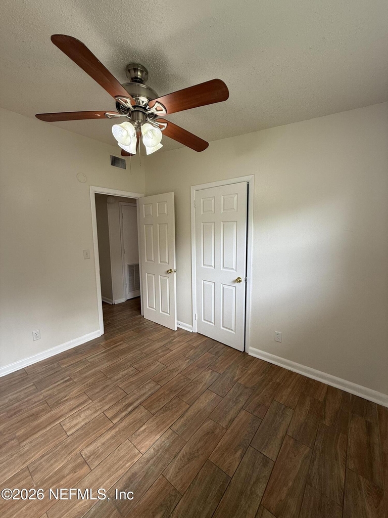 909 La Marche Drive - Photo 13