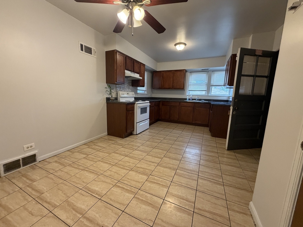 312 E 83rd Street - Photo 12