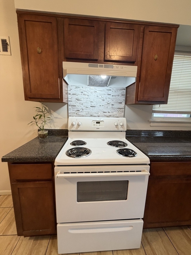 312 E 83rd Street - Photo 8