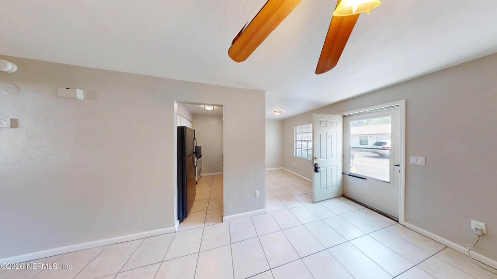 1010 Bronson Street - Photo 3