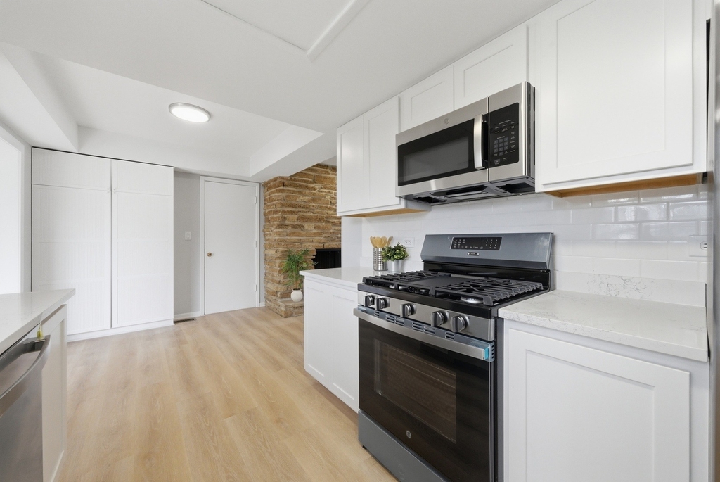 593 Bristol Lane - Photo 15