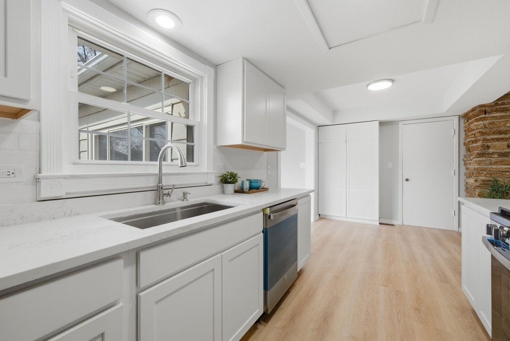 593 Bristol Lane - Photo 14