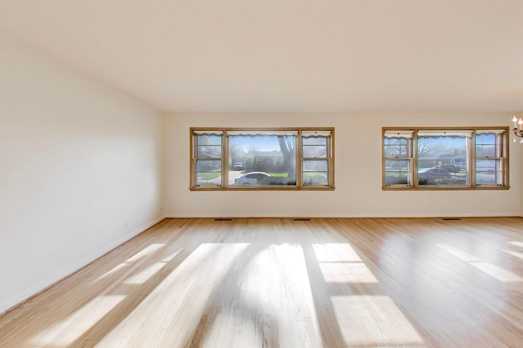 8840 Keeler Avenue - Photo 1