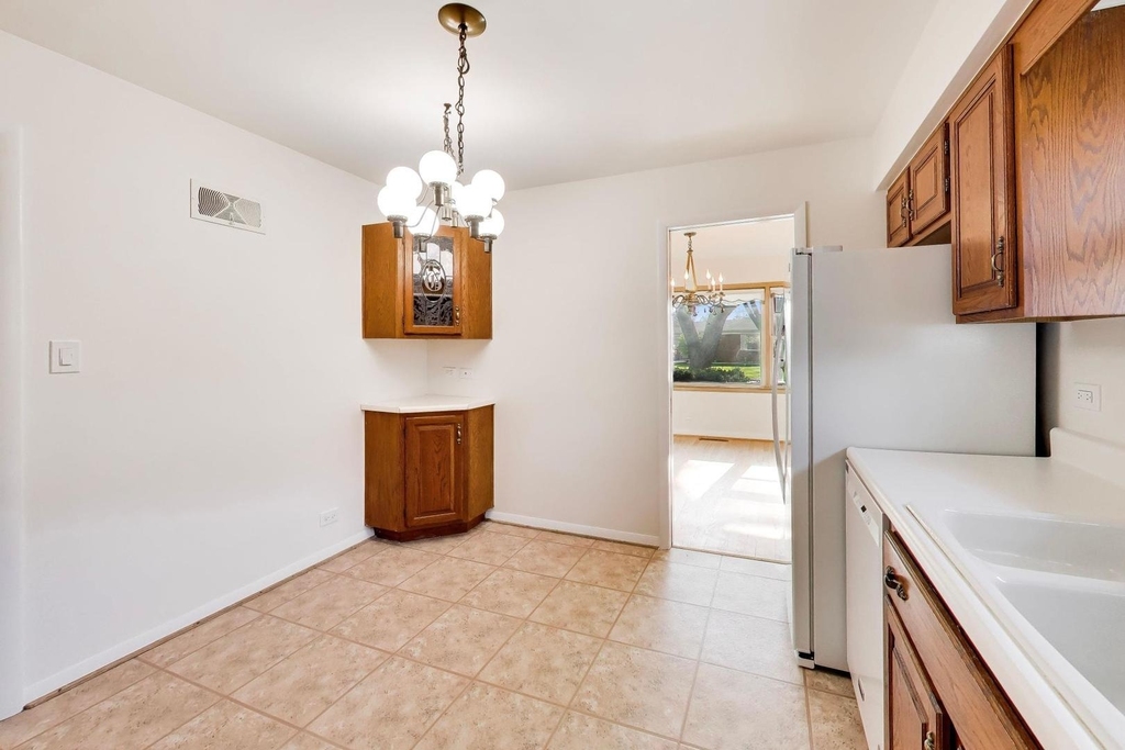 8840 Keeler Avenue - Photo 8