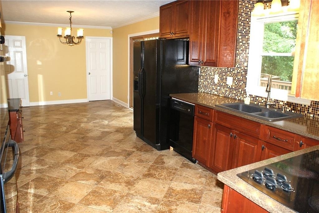6725 Ridge Moore Drive - Photo 5