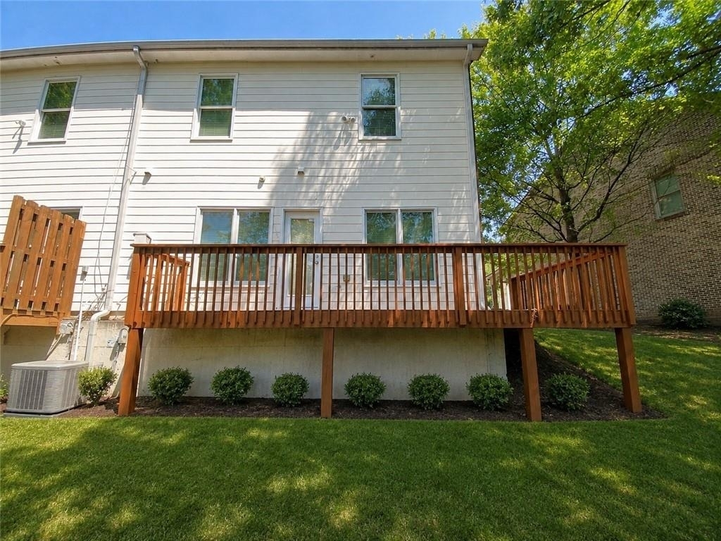 1664 Oakbrook Lake Drive - Photo 31