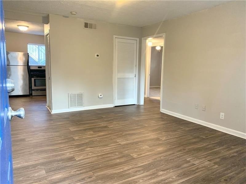 9 Clay Street - Photo 2