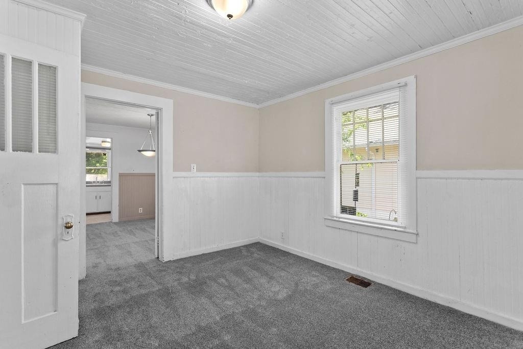 1742 Ware Avenue - Photo 6