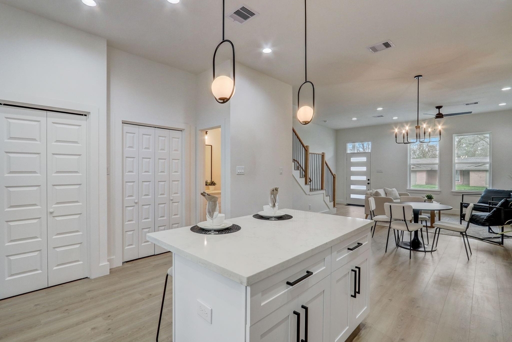 1211 Dewalt Street - Photo 6