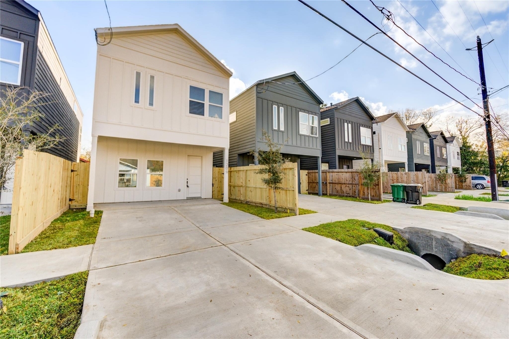 1211 Dewalt Street - Photo 1