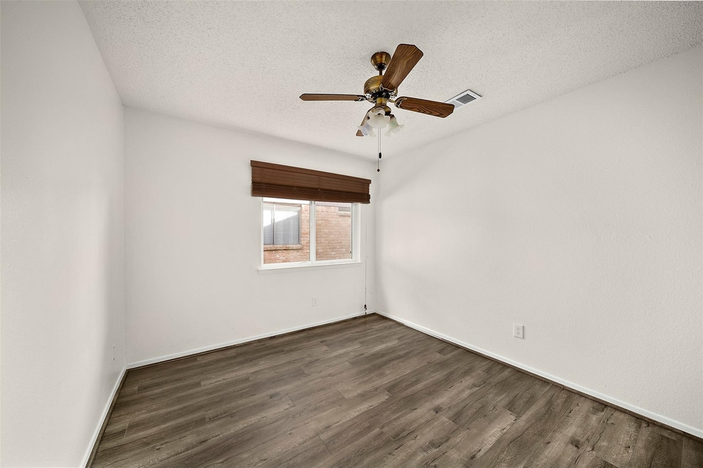 3219 The Highlands Drive - Photo 12
