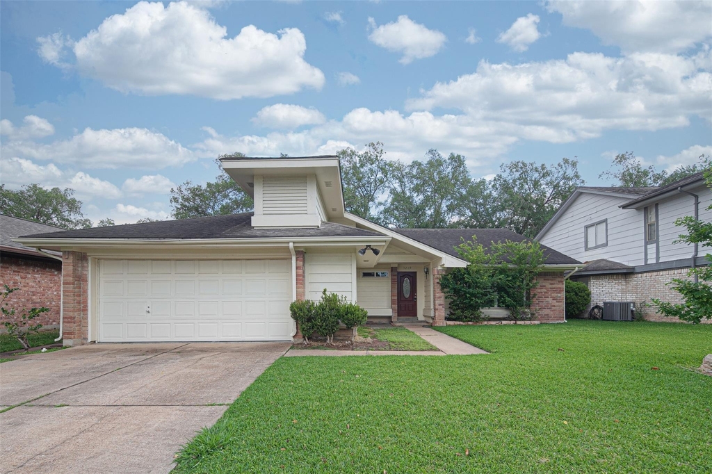 3219 The Highlands Drive - Photo 0