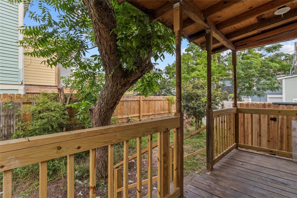 2006 31st Street - Photo 4