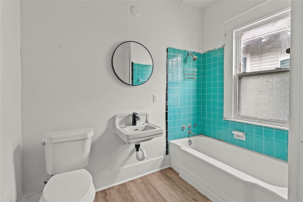 2006 31st Street - Photo 3