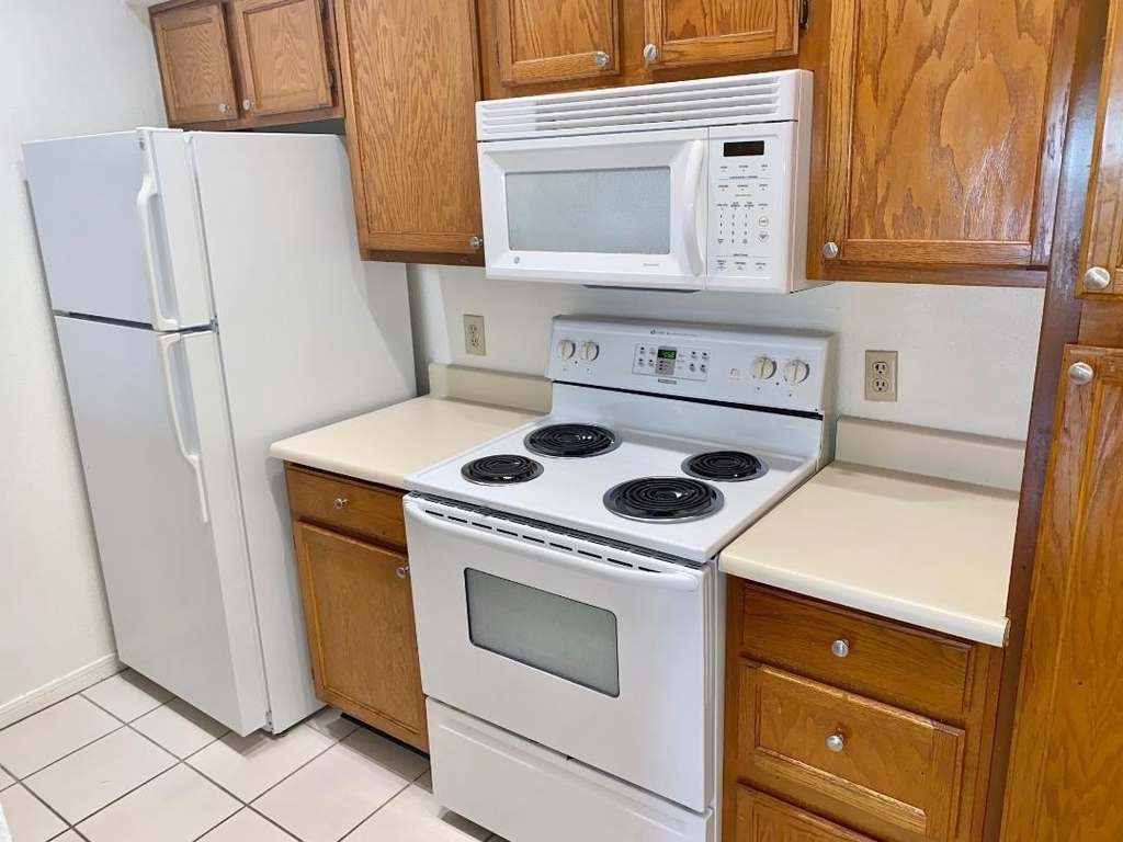 2121 El Paseo Street - Photo 6
