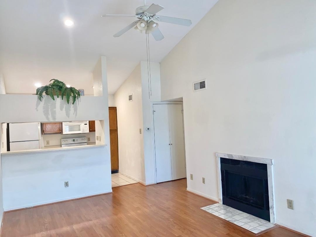 2121 El Paseo Street - Photo 1