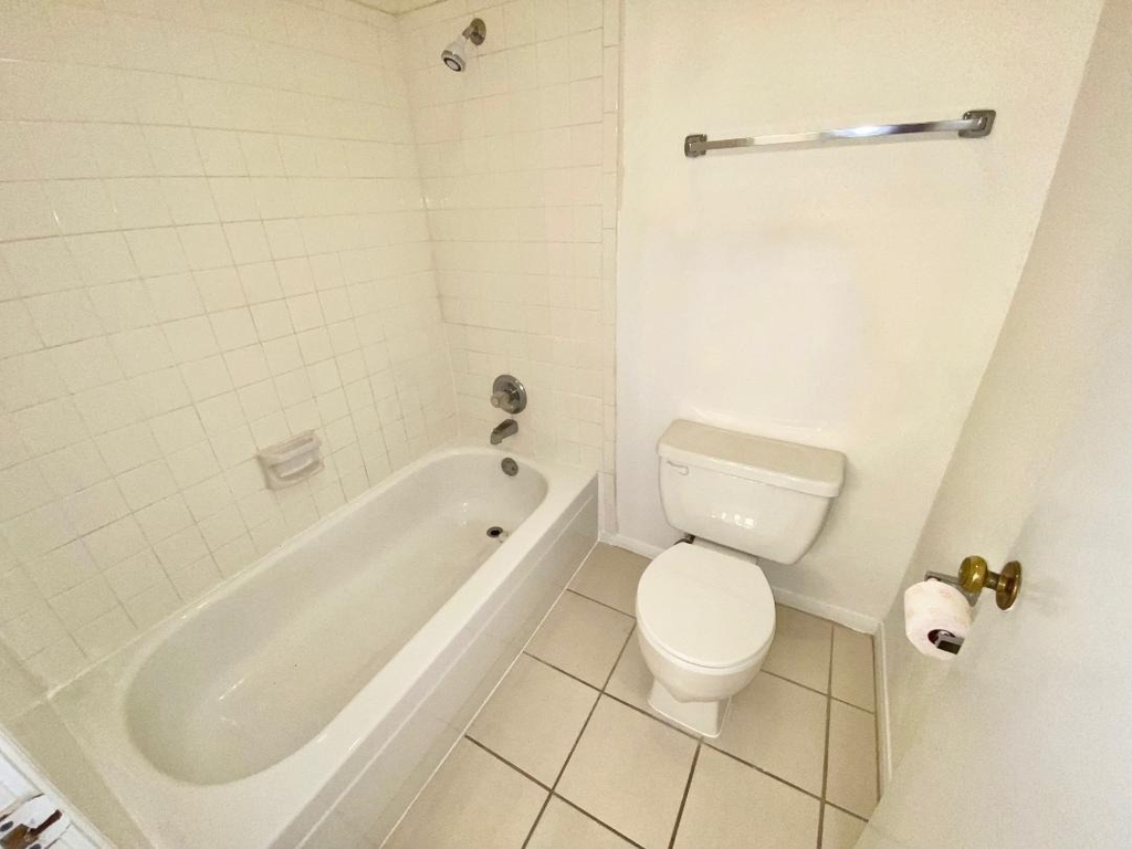 2121 El Paseo Street - Photo 14