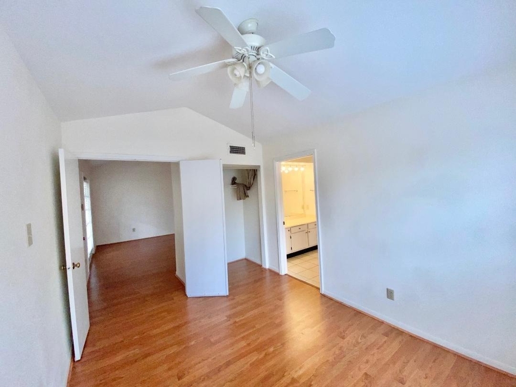 2121 El Paseo Street - Photo 17