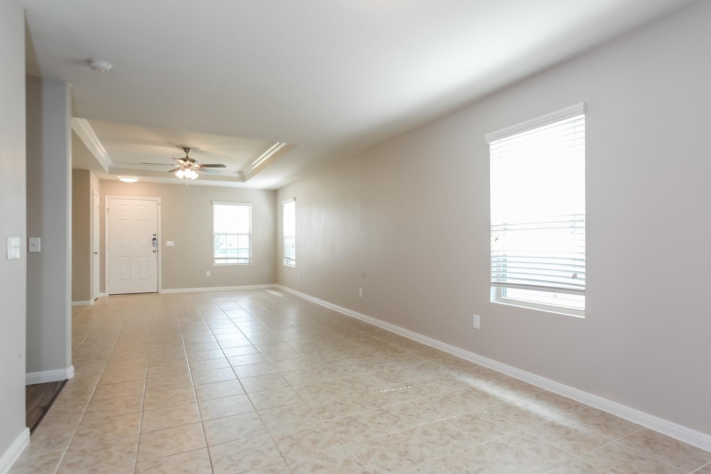 6450 Dayridge Lane - Photo 2
