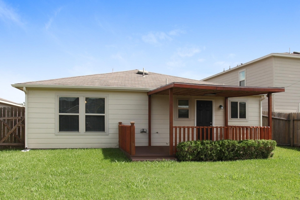 6450 Dayridge Lane - Photo 14